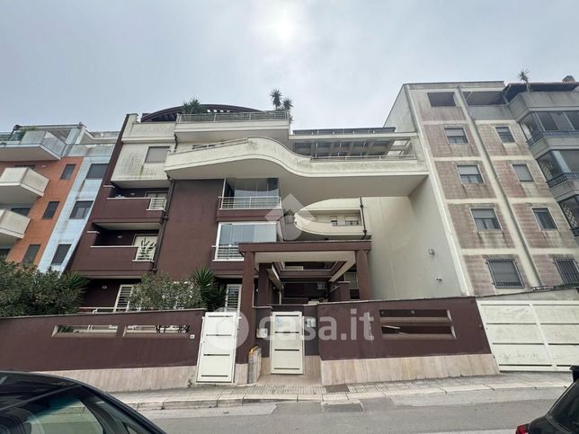 Box/posto auto in residenziale in Via Giuseppe Doldo 21