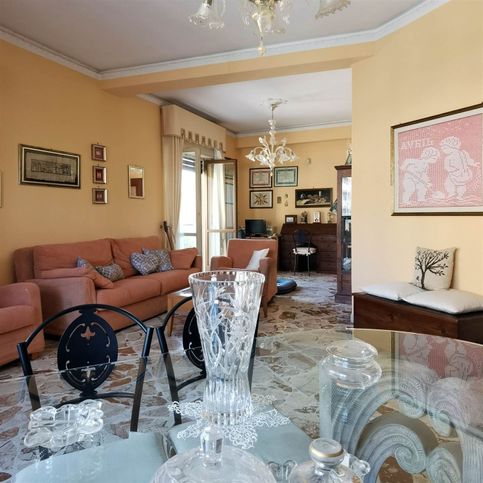 Appartamento in residenziale in Via Quintino Sella 75