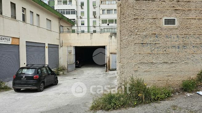 Garage/posto auto in residenziale in Via Oreto 413