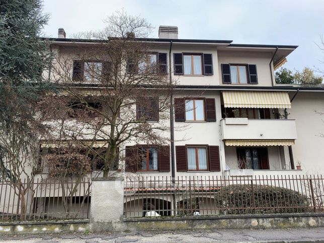Appartamento in residenziale in Via Fratelli Bandiera