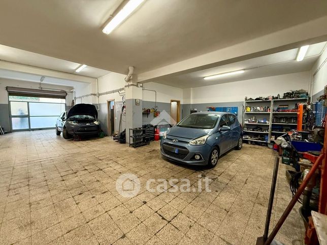 Garage/posto auto in residenziale in Via Enrico Fermi 25