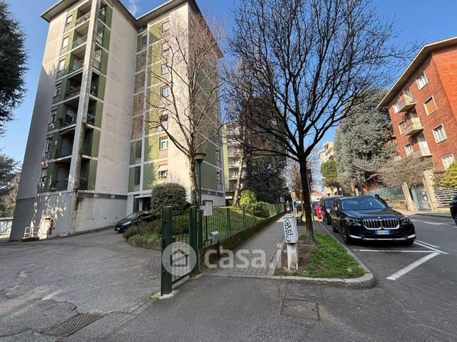 Appartamento in residenziale in Via Tommaso Grossi 6