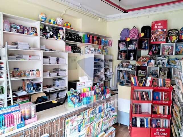 Attivitã /licenza (con o senza mura) in commerciale in Via Spartaco Lavagnini 103