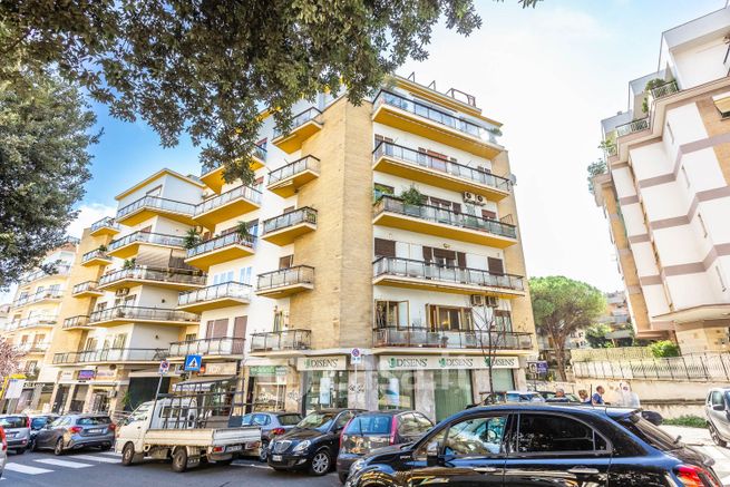 Appartamento in residenziale in Via Baldo degli Ubaldi