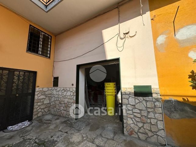 Appartamento in residenziale in Via Pignatelli 54