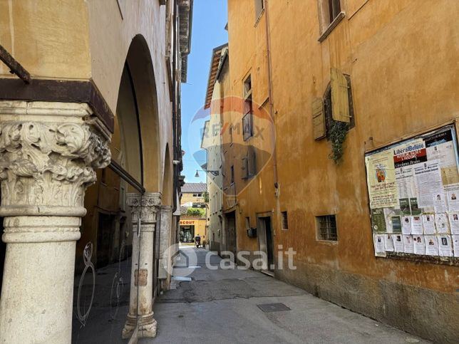 Attico/mansarda in residenziale in Via Valeriano Piero 4