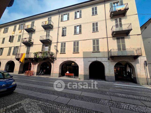 Attivitã /licenza (con o senza mura) in commerciale in Via Roma