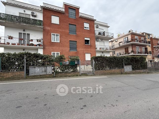 Appartamento in residenziale in Via Ciro Menotti 66