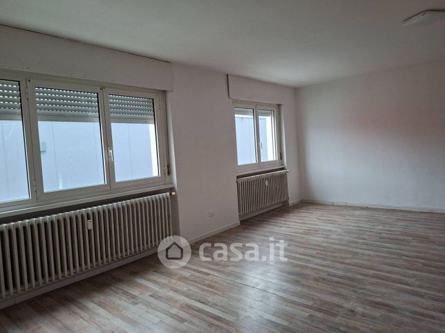 Ufficio in commerciale in Via Guglielmo Marconi