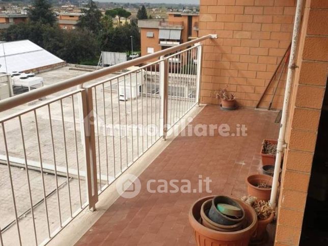 Appartamento in residenziale in Via di Villa Adriana 16