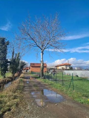 Garage/posto auto in residenziale in Strada Coasso 36