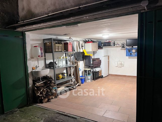 Garage/posto auto in residenziale in Via Isabella Andreini 34