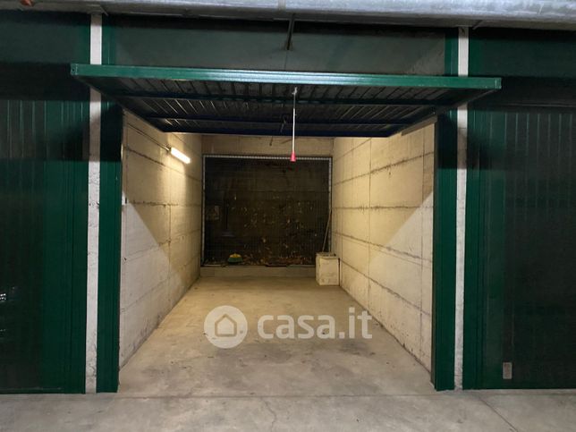 Garage/posto auto in residenziale in Via Giacomo Manzu' 17