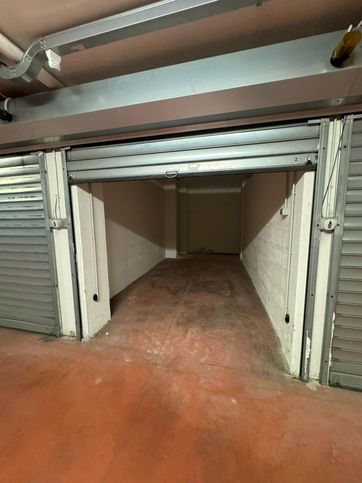 Box/posto auto in residenziale in Via Emilia Ponente
