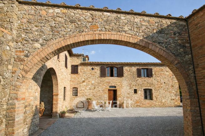 Rustico/casale in residenziale in Strada regionale 222 Chiantigiana 53035