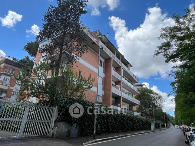 Appartamento in residenziale in Via Monterosi 80