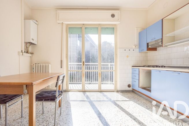 Appartamento in residenziale in Via Domenico Collina 7