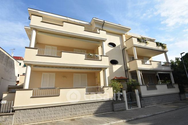 Appartamento in residenziale in Via Tripoli 25