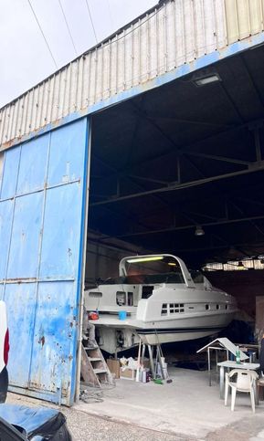 Capannone in commerciale in 