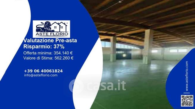 Capannone in commerciale in Contrada Fossa dello Zingaro