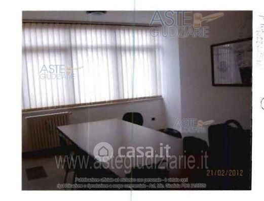 Ufficio in commerciale in 