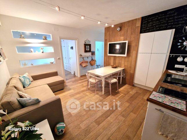 Appartamento in residenziale in Via Marina