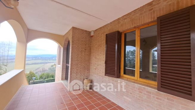 Appartamento in residenziale in Strada di Basciano