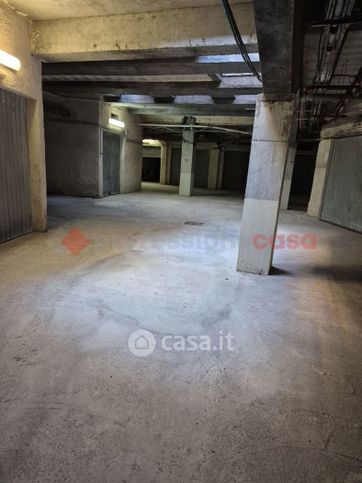 Box/posto auto in residenziale in Via Garigliano 22