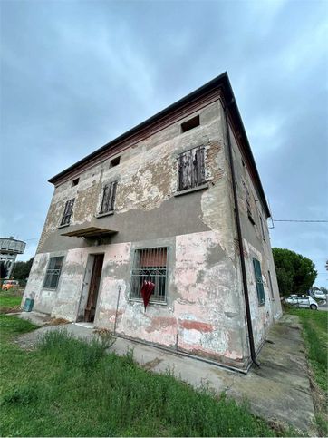 Casa indipendente in residenziale in 