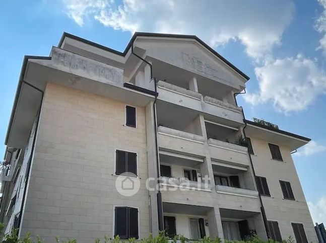 Appartamento in residenziale in Via V. Alfieri 36
