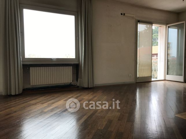 Appartamento in residenziale in Via Edmondo de Amicis