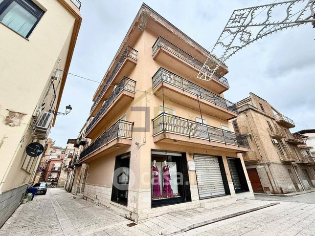 Ufficio in commerciale in Via Levatrice 2