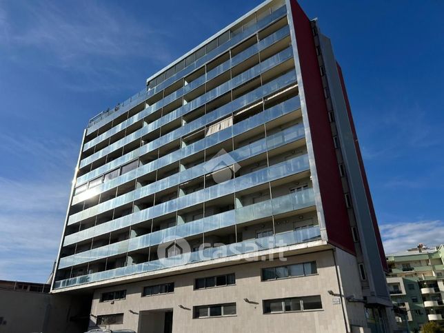 Appartamento in residenziale in Via Francesco de Francesco 19
