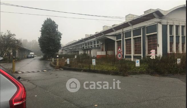 Capannone in commerciale in Strada Torino 49