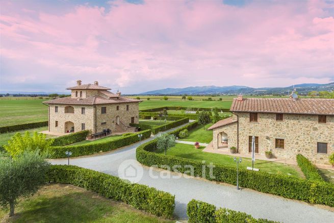 Rustico/casale in residenziale in 