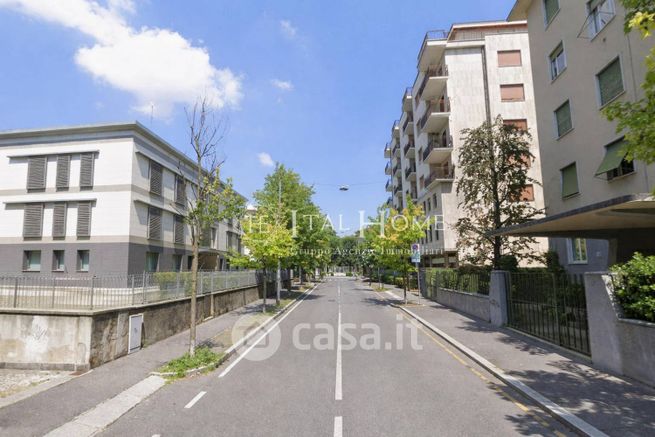 Box/posto auto in residenziale in Via dei Partigiani