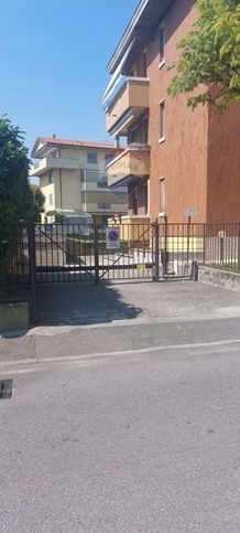 Box/posto auto in residenziale in Via della Ronchetta 6
