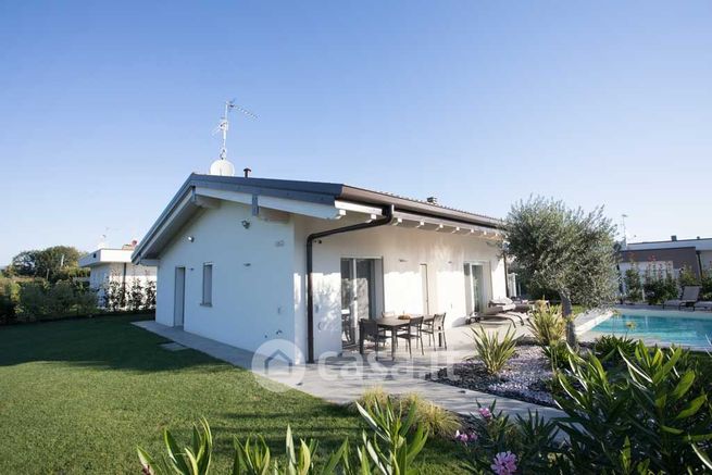 Villa in residenziale in Via Giuseppe Verdi