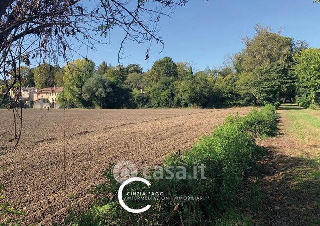 Terreno agricolo in commerciale in Via Piave