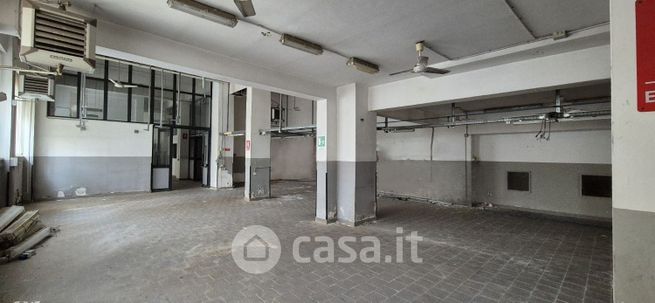 Capannone in commerciale in Via Filippo Maria Briganti 286