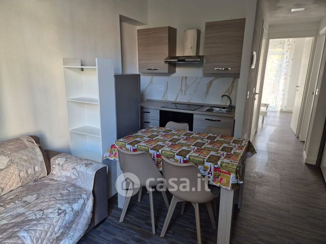 Appartamento in residenziale in Via Carlo Lorenzini 16