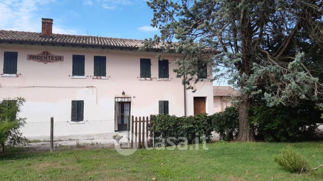 Casa bi/trifamiliare in residenziale in Via Francesco Ossi