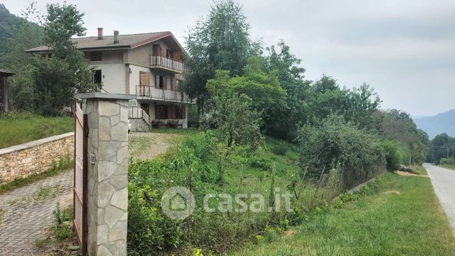 Casa indipendente in residenziale in Via Provinciale Pradeboni 1