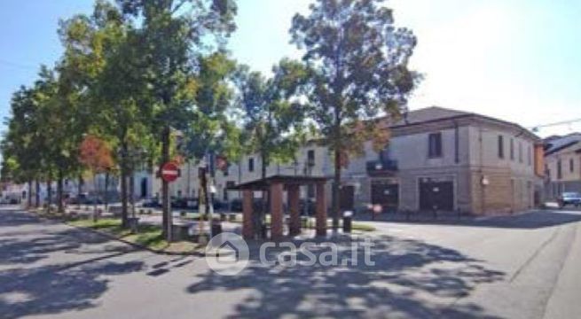 Appartamento in residenziale in Via Crivelli 5