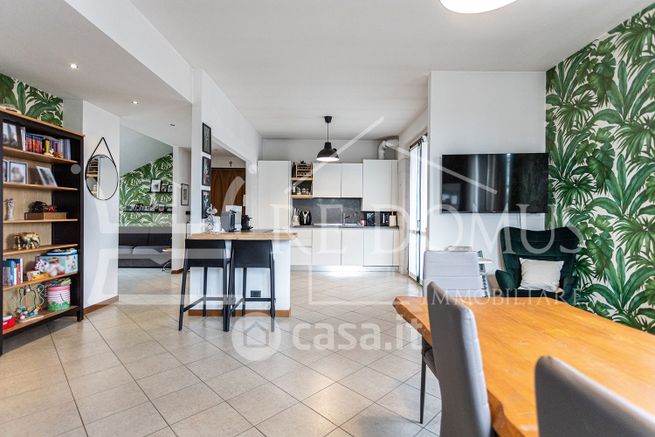 Appartamento in residenziale in Via Albano 3