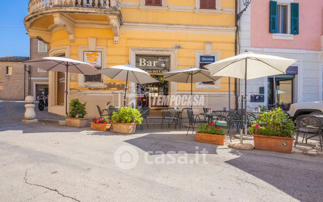 Capannone in commerciale in Piazza Manni