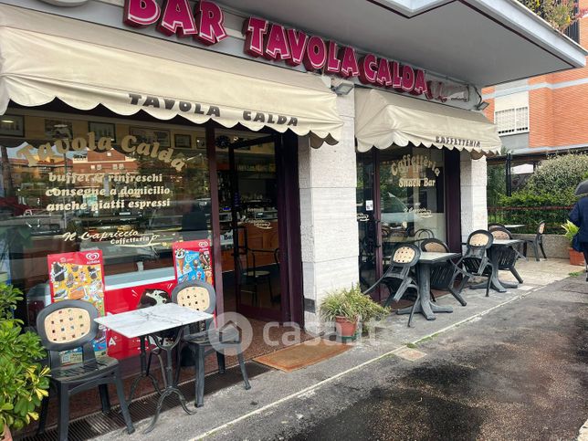 Attivitã /licenza (con o senza mura) in commerciale in Piazza Filattiera