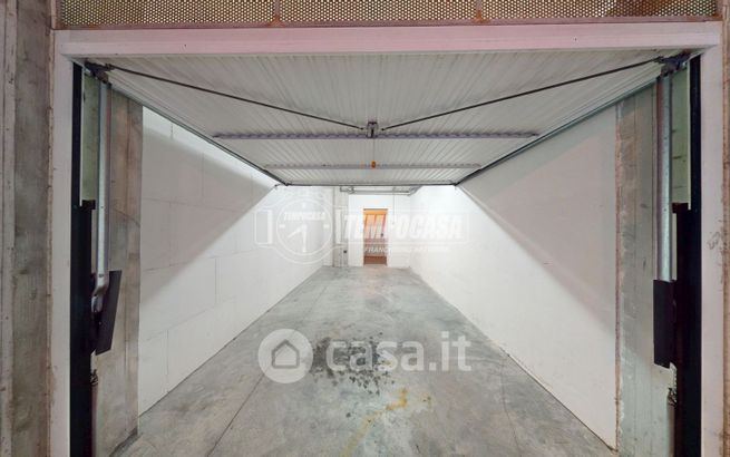 Box/posto auto in residenziale in Via Taranto 179