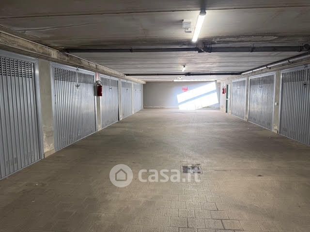 Box/posto auto in residenziale in Via Piave 14