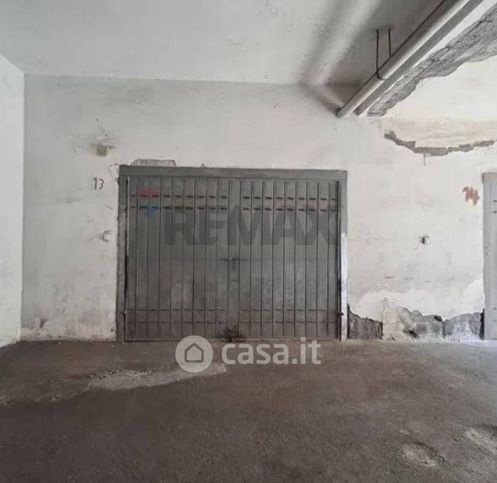 Box/posto auto in residenziale in Via Vitaliti 13